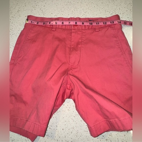 Vineyard Vines Men's 28W Light Red Flat Front 7’ Breaker Shorts - Picture 7 of 8